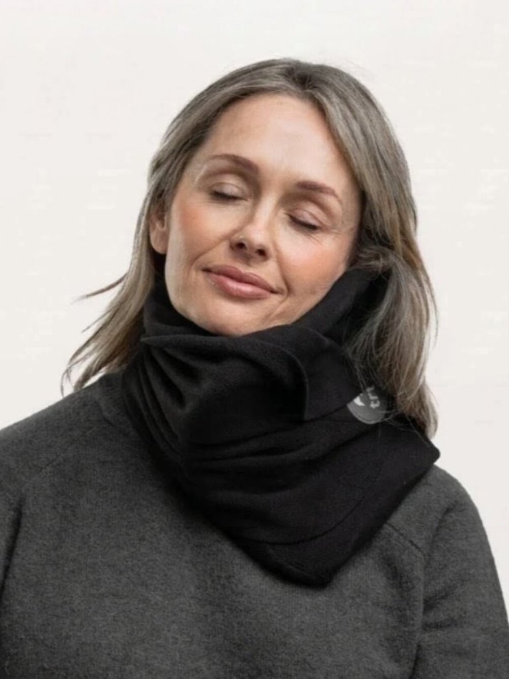 Trtl Travel Pillow, Black, NWT